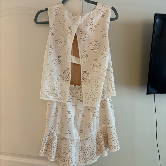 BCBGMaxAzria Cream Lace Mini Dress - Picture 4 of 6